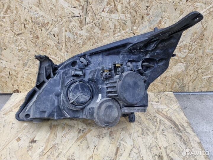 Фара ксеноновая передняя правая Opel Vectra C С