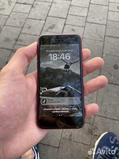 Телефон iPhone se 2020
