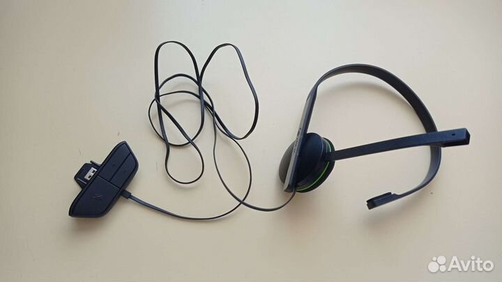 Xbox One + kinect 2.0 + геймпад (2 шт. )