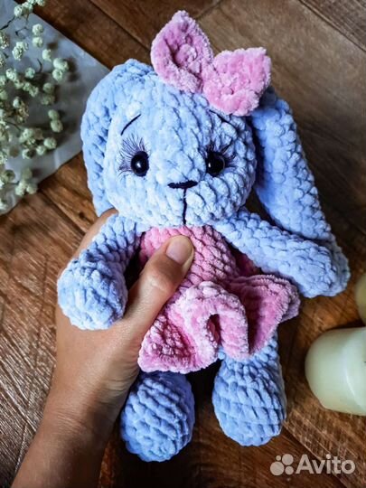 Вязаная игрушка Заяц ручной работы