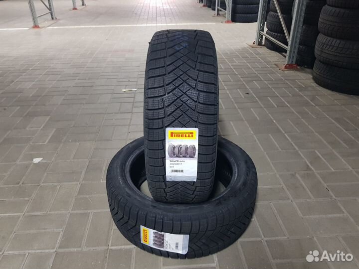 Pirelli Ice Zero FR 205/50 R17 93T
