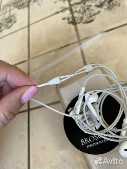 Наушники для iPhone проводные