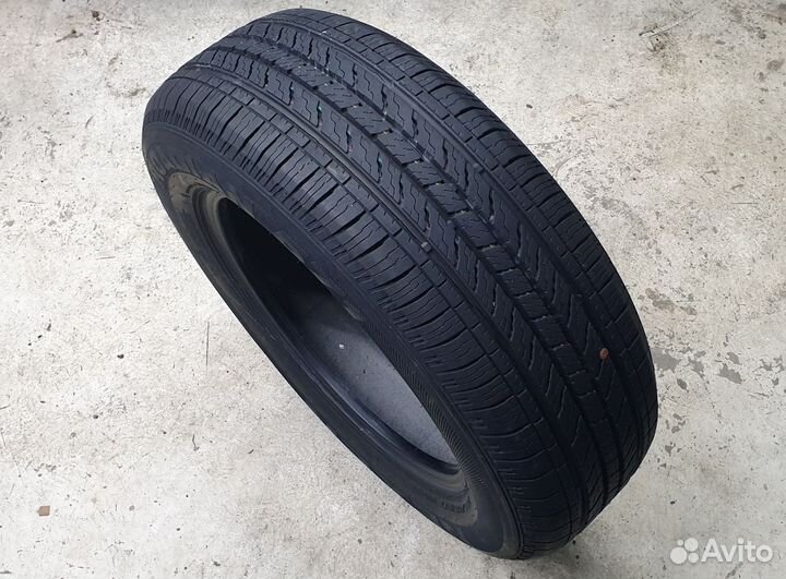 Nexen Roadian 571 235/65 R17 104T