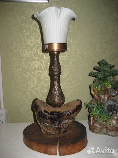 Лампа настольная