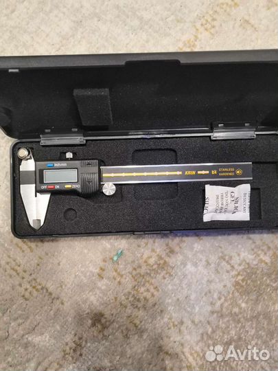 Штангенциркуль электронный