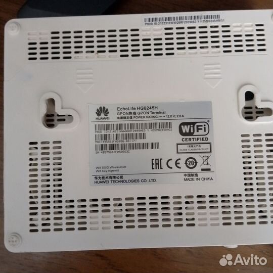 Компьютерный хлам, планшет и роутер