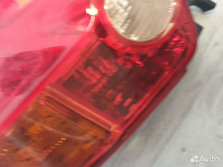 Фонарь задний левый на Nissan Juke