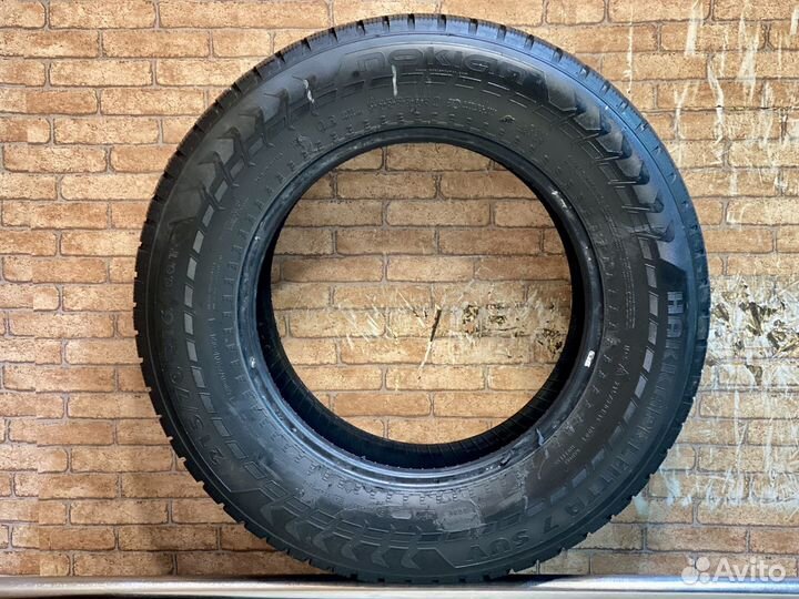 Nokian Tyres Hakkapeliitta 7 SUV 215/70 R16 100T