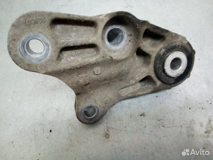 Кронштейн кпп задний Ford Focus 2 qqdb 2007