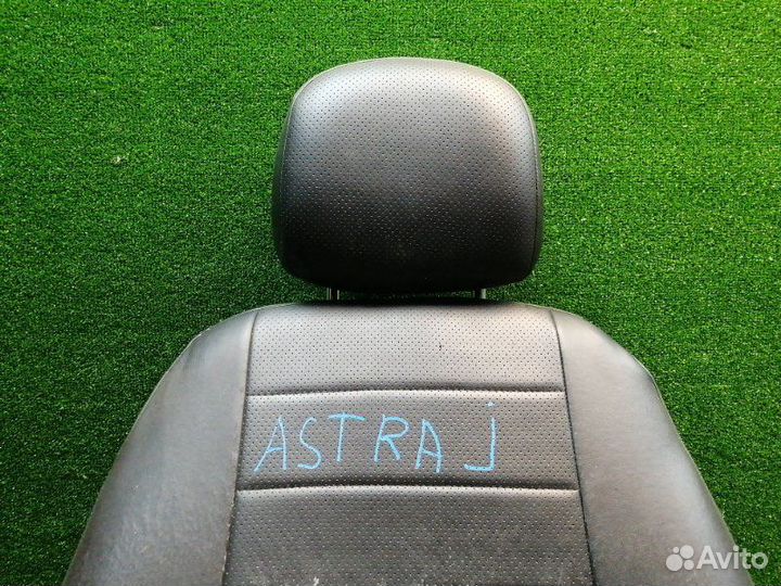 Сиденье переднее левое Opel Astra J P10 A16XER
