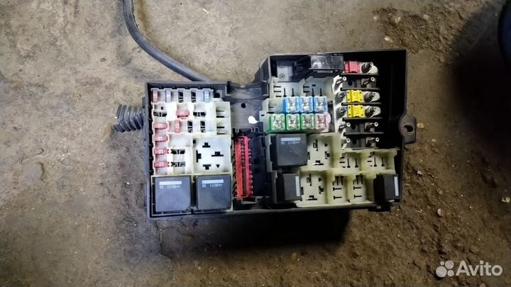 Блок предохранителей подкапотный ford focus 2 2007