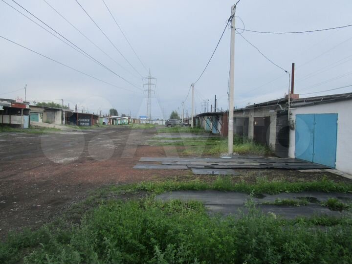 Гараж, > 30 м²