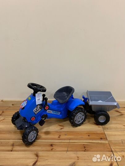 84651/Каталка-трактор с педалями 