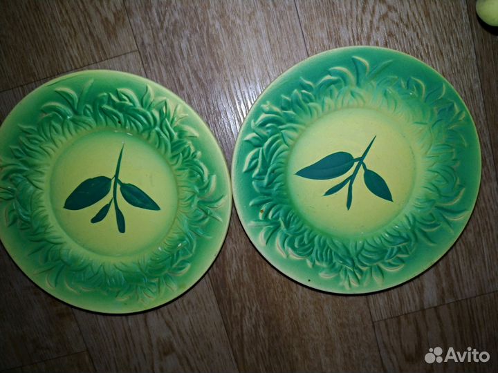 2 горшочка с подставками