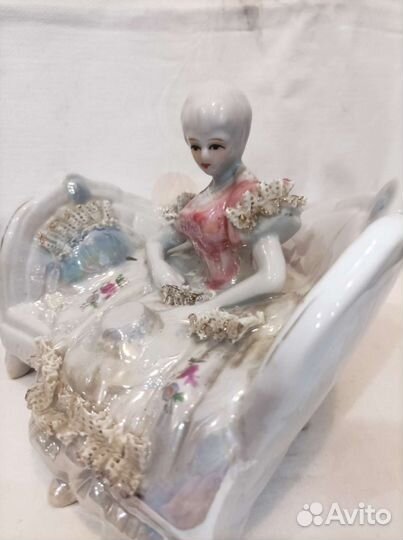 Статуэтки фарфоровые, керамика