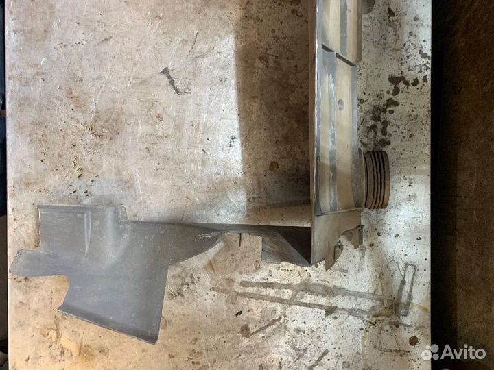 Дефлектор радиатора Renault Megane 3 поколение (20