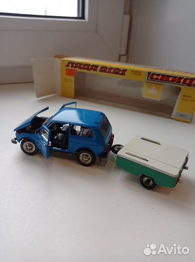 Нива 2121 с прицепом скиф