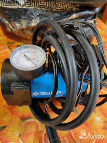 Компрессор воздушный автомобильный
