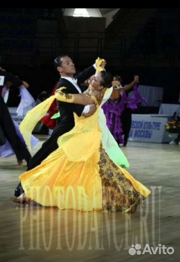 Тренер по бальным танцам для взрослых и детей