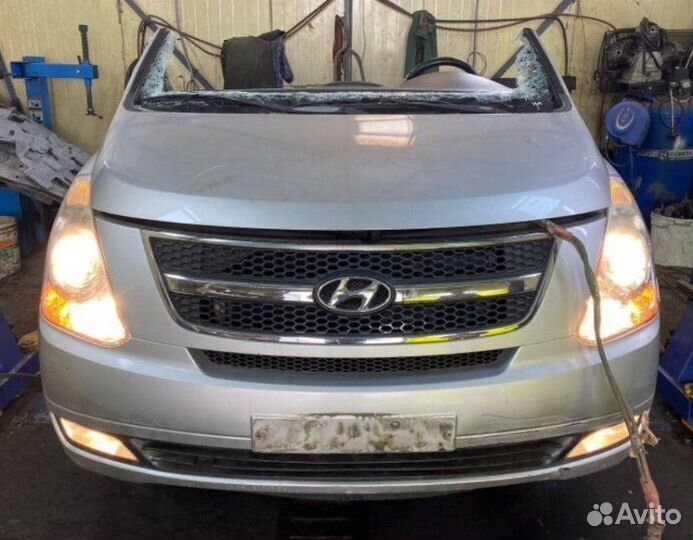 Петля капота передняя Hyundai Grand Starex/H1 TQ