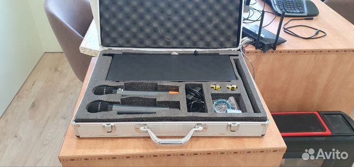 Proaudio DWS-822HT. Беспроводные микрофоны