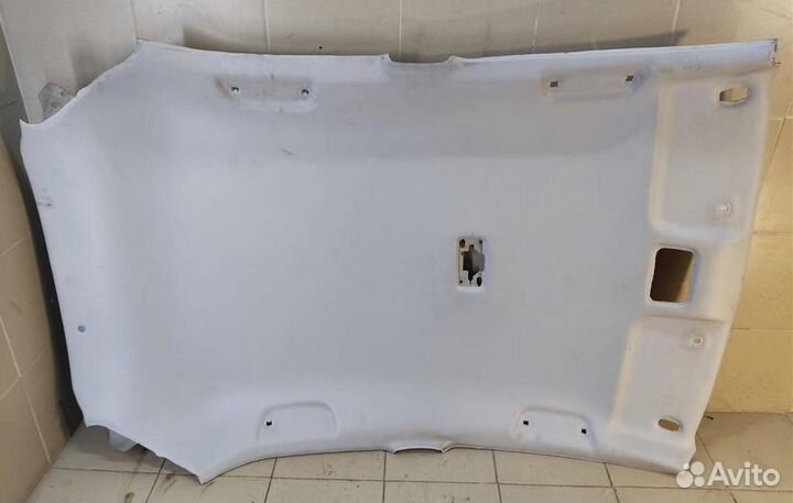 Обшивка потолка Toyota Yaris P90 2010