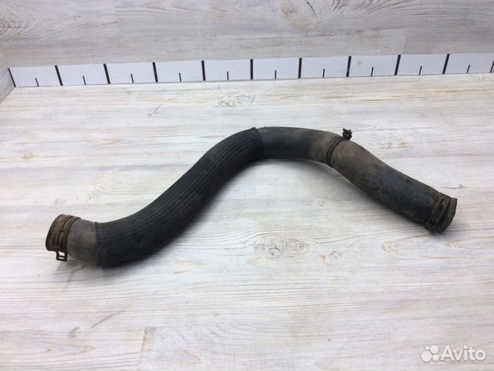 Патрубок радиатора нижний Chevrolet Cruze седан 1