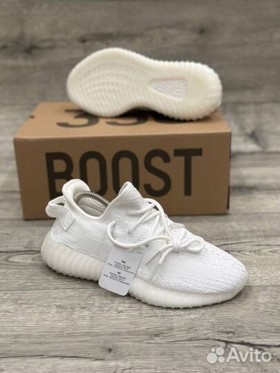 Кроссовки adidas yeezy boost 350 v2