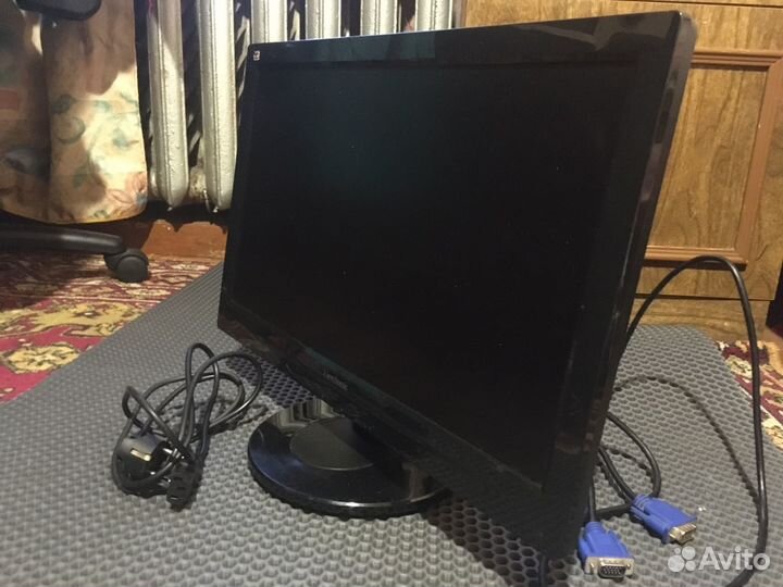 Монитор 20' ViewSonic 2046A широкий