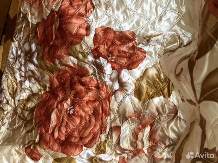 Покрывало на кровать новое