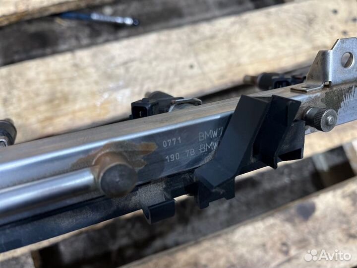 Топливная рейка Bmw 1 E87 N46B20 2004