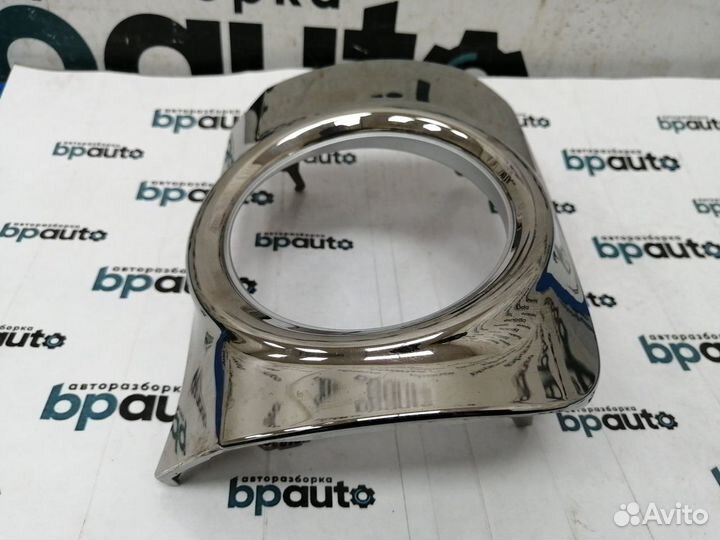 Накладка птф правая 52127-60130 Lexus LX570 LX450D