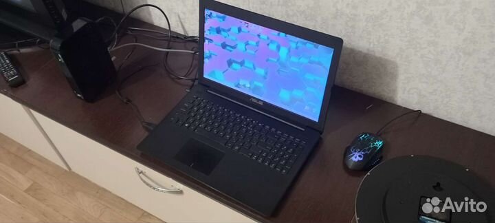 Отличный ноутбук Модель Asus F553M