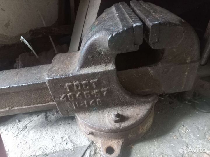 Тиски тисы слесарные СССР