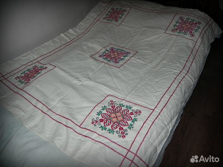 Рушник. Скатерть. Рубашка. Вышивка. Ткани