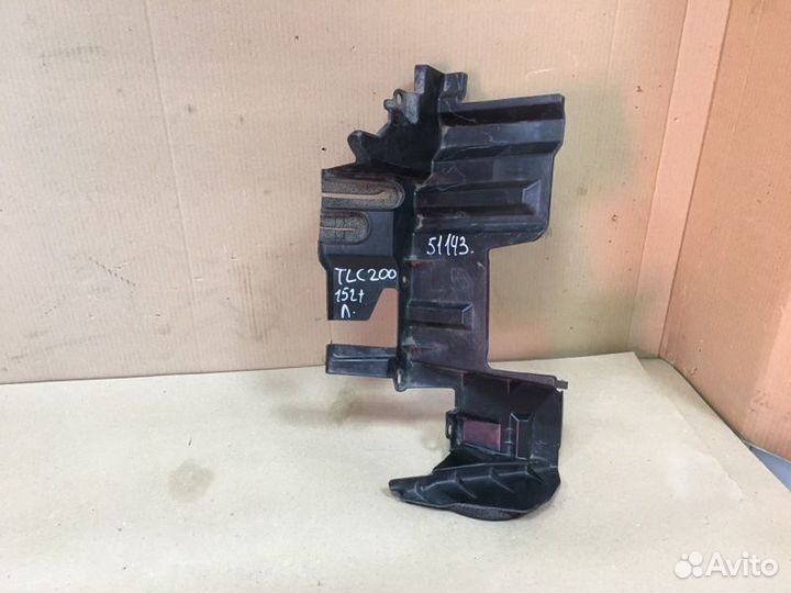 Дефлектор радиатора левый Toyota Land Cruiser 200