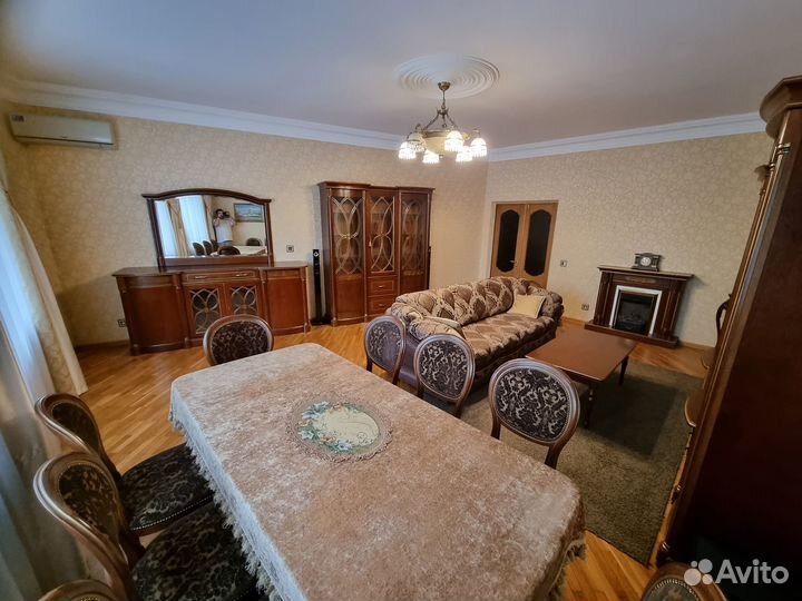 Мебель шкаф, стол, стулья, тумба, камин