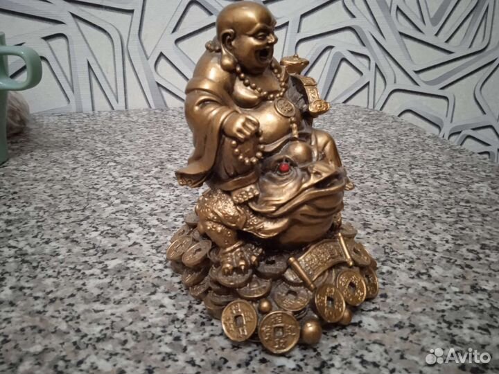 Статуэтка Будды на денежной лягушке