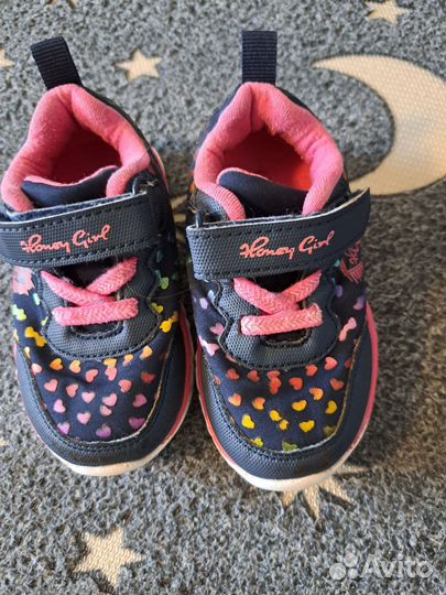 Кроссовки для девочки
