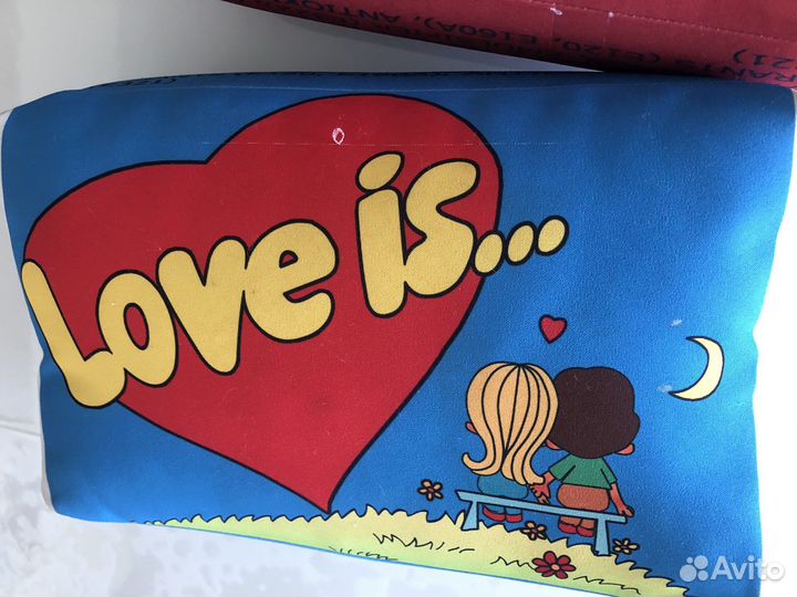 Подушки love is