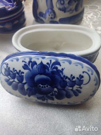 Фарфоровая посуда гжель