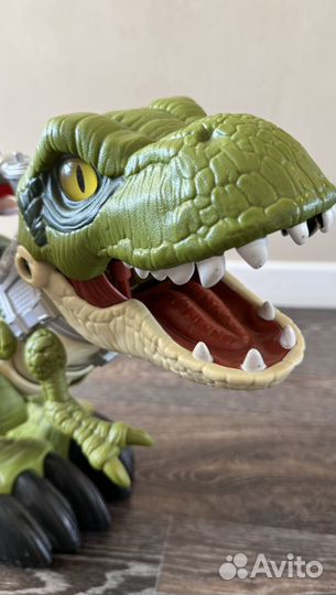 Динозавр глотающий человека imaginext