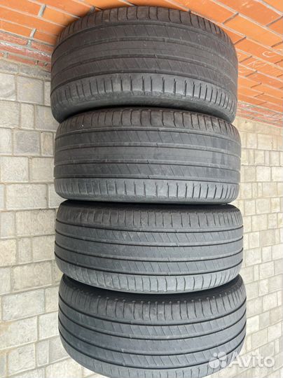 Michelin Latitude Tour 255/45 R20 и 285/40 R20 103ZR