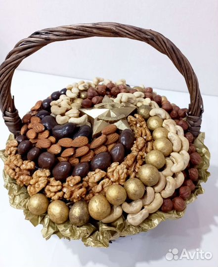 Букет мужской из колбасы в кружке