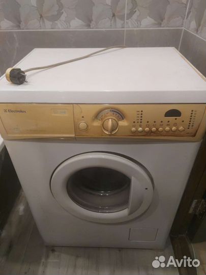 Стиральная машина на запчасти электролюкс