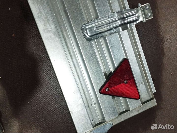 Задний борт от прицепа