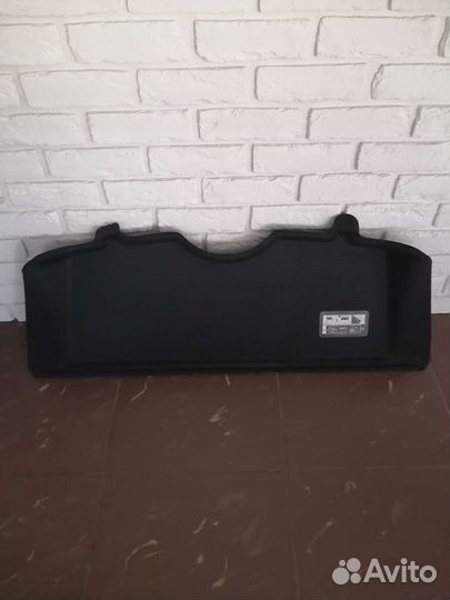 Задняя полка