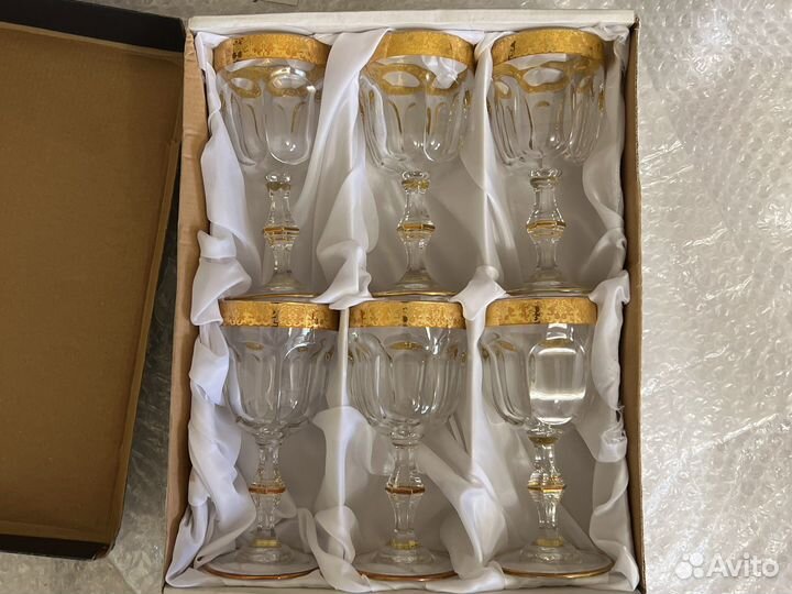 Хрустальные бокалы с золотом