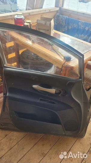 Дверь toyota auris 150