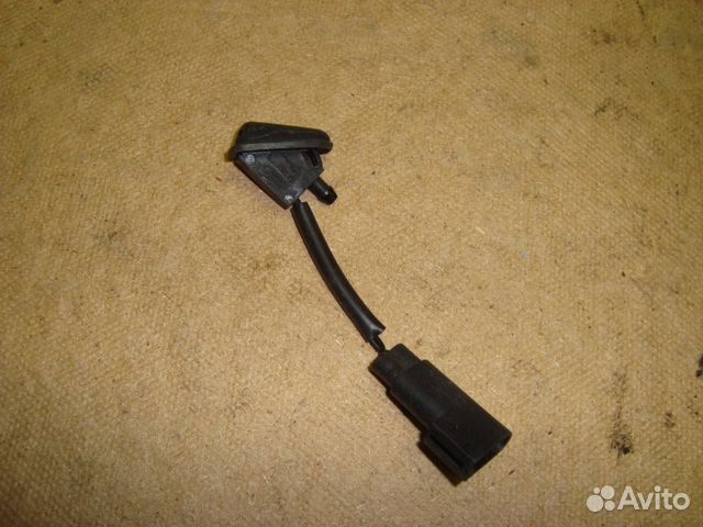 Форсунка омывателя форд куга 2. Toyota 8538042161. Ford s max 2008 форсунки омывателя. 8538042161 фото. Форсунка стеклоомывателя ford explorer v.
